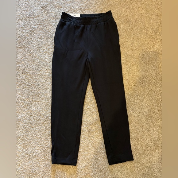 🆕 DANKSIN Luxe Retro Jogger in Black - Picture 2 of 8